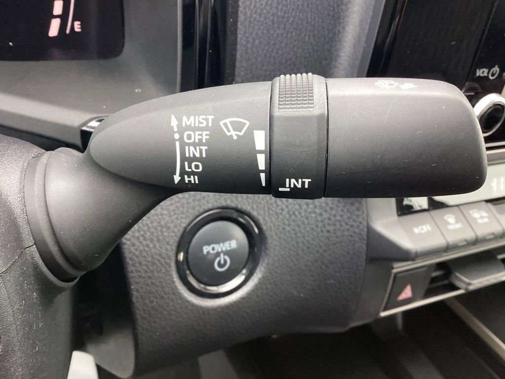 Used 2025 Toyota Camry LE image 21