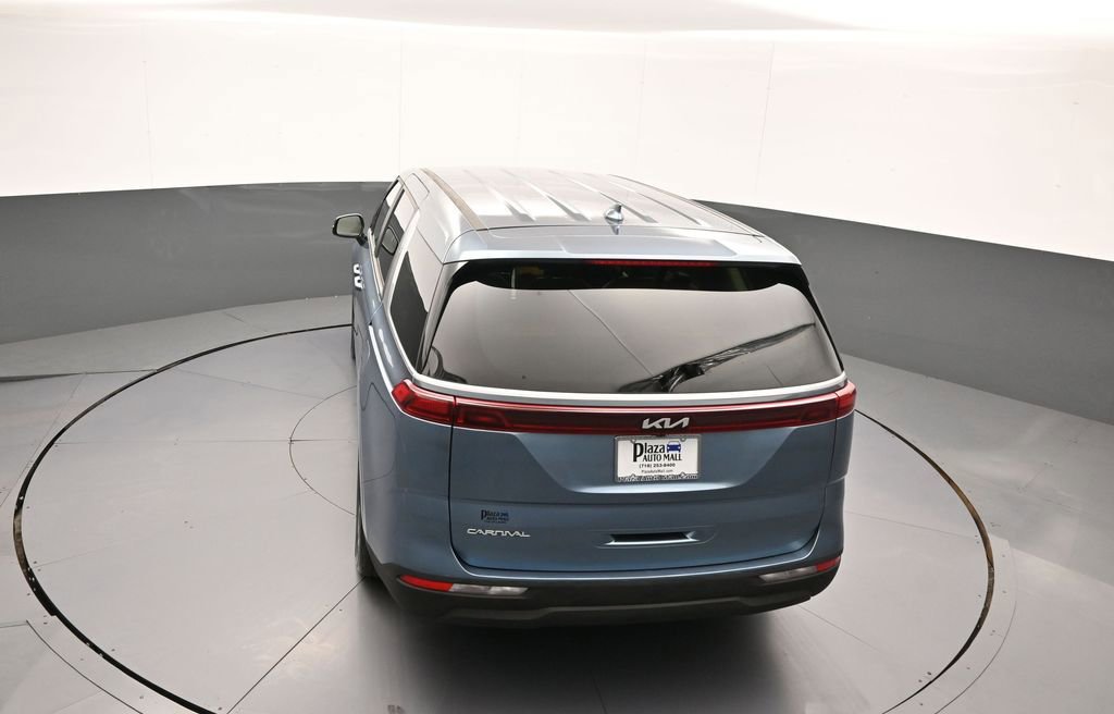 Used 2024 Kia Carnival EX FWD image 40