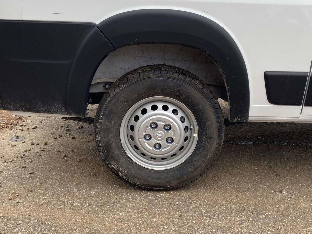 New 2025 RAM ProMaster 2500 w/ Convenience Group image 5