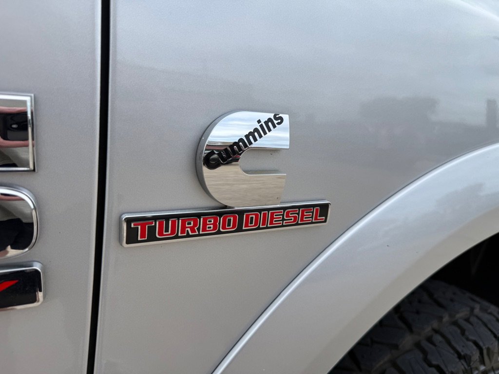 Used 2016 RAM 3500 Laramie Longhorn image 11