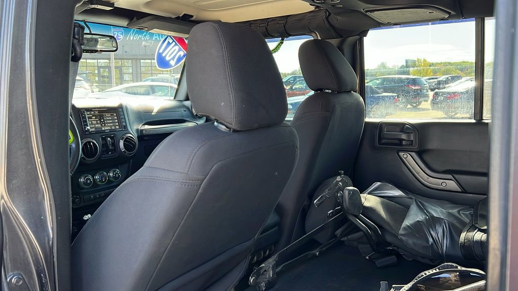 Used 2017 Jeep Wrangler Unlimited Sport image 29