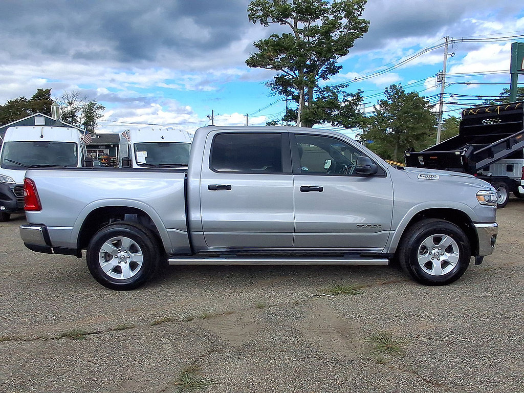 Used 2025 RAM 1500 Big Horn AWD/4WD image 32