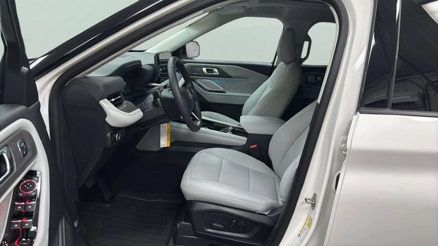 New 2026 Ford Explorer Platinum w/ LUX Leather Package AWD/4WD image 9