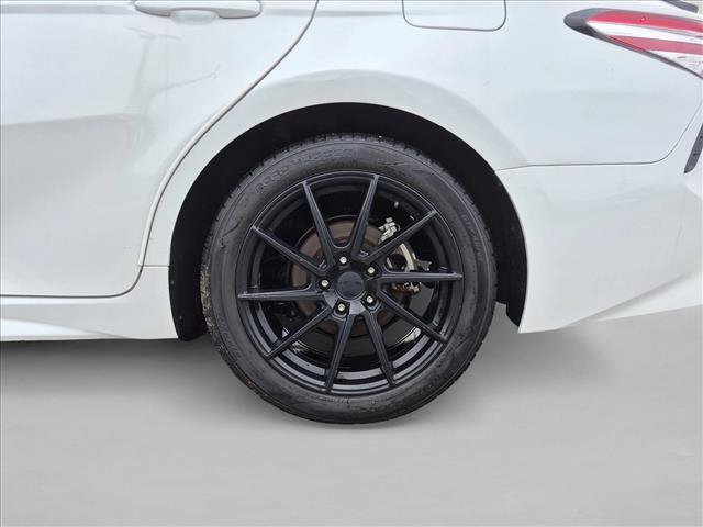 Used 2020 Toyota Camry XSE w/ Navigation Package FWD image 9