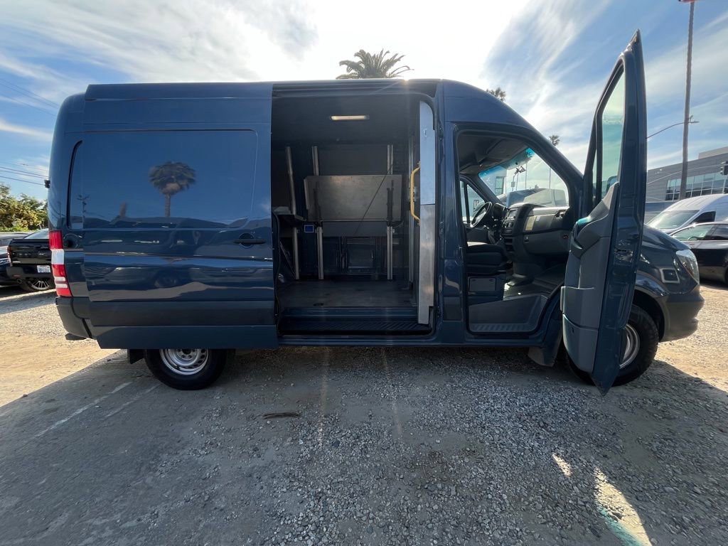 Used 2018 Mercedes-Benz Sprinter 2500 image 5