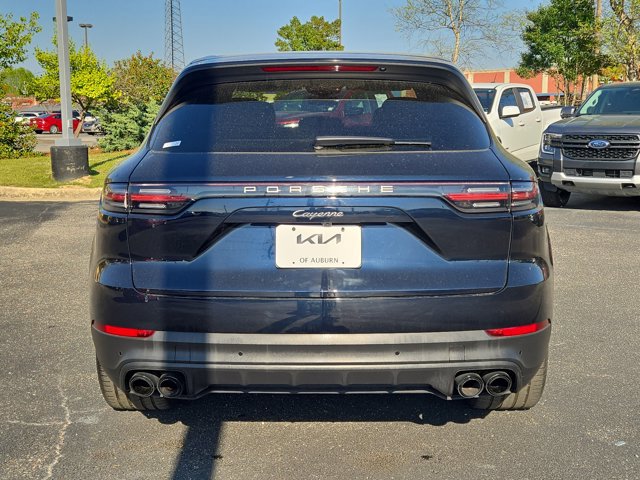Used 2023 Porsche Cayenne Platinum Edition image 6