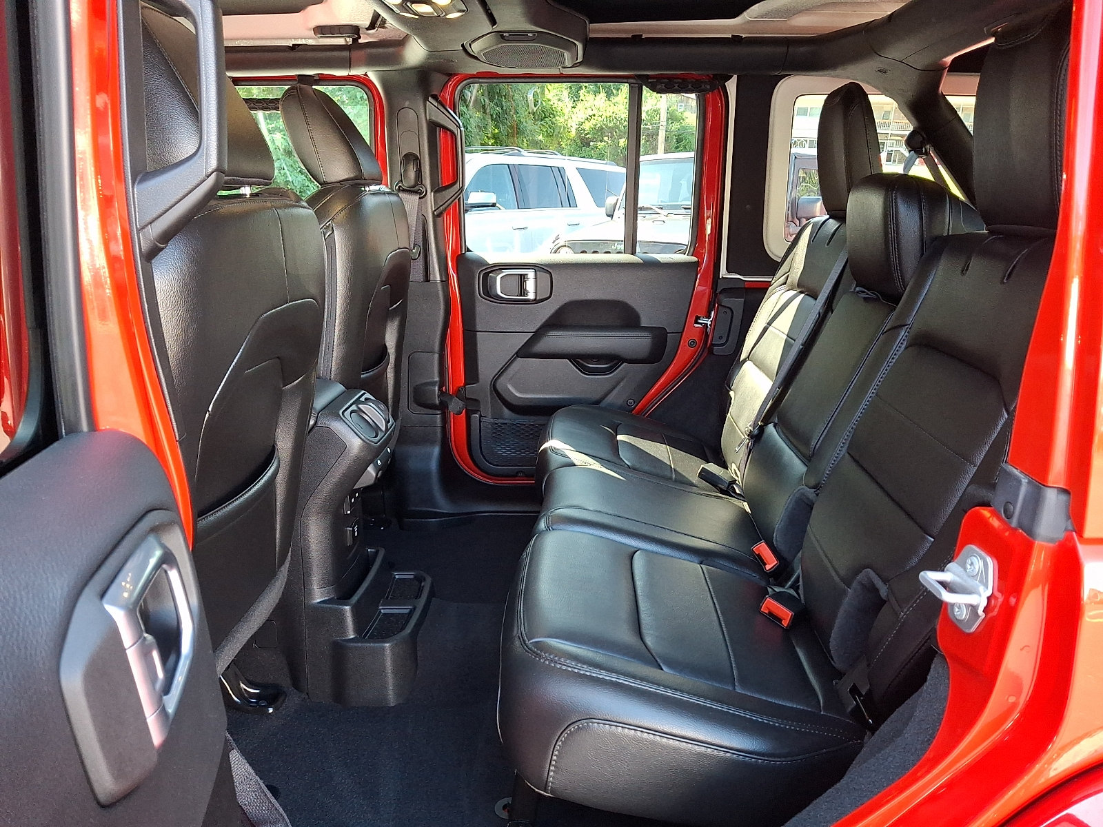 Certified 2022 Jeep Wrangler Unlimited Sahara AWD/4WD image 10