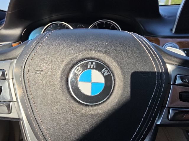 Used 2017 BMW 750i RWD image 5