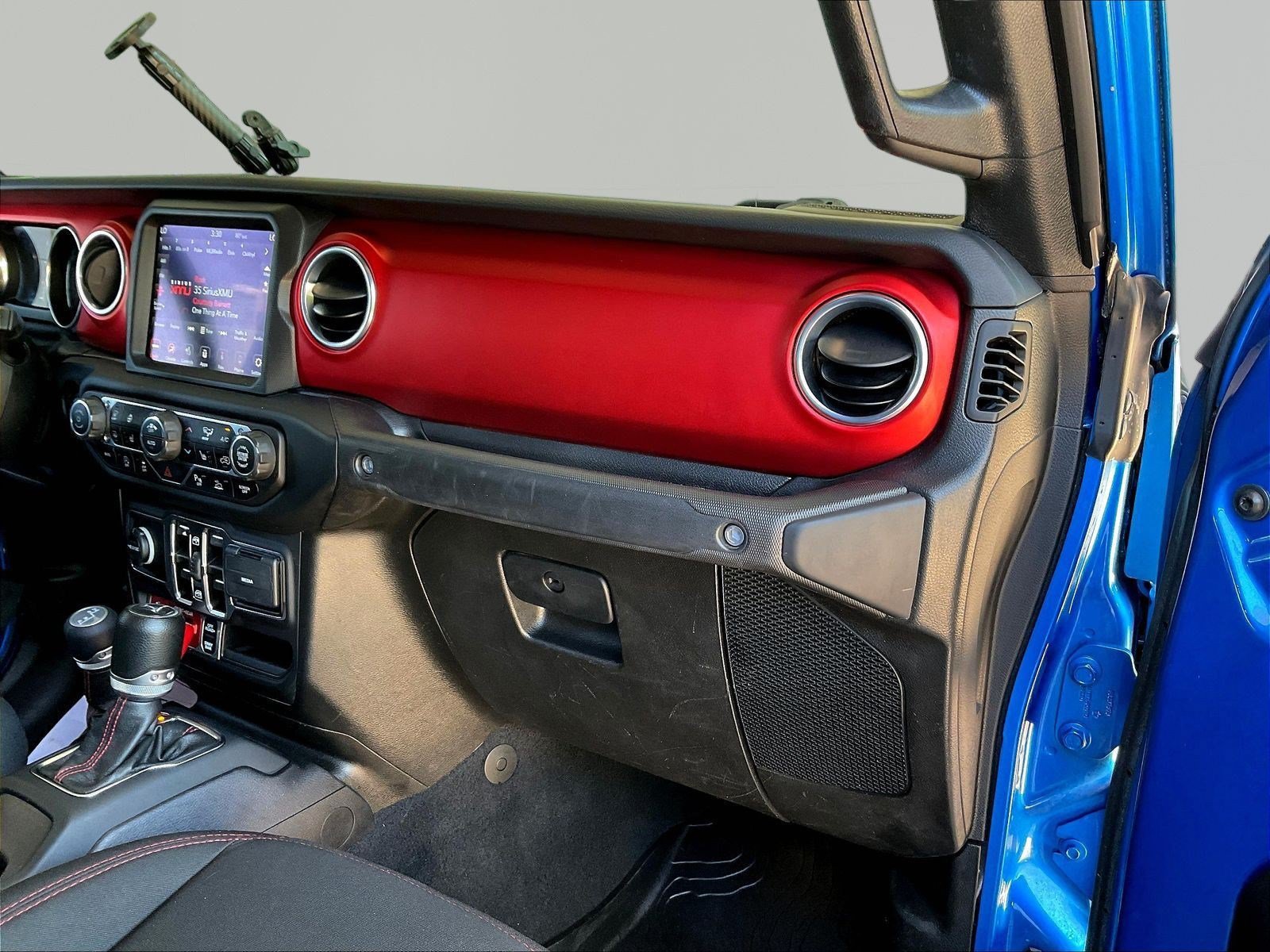 Used 2021 Jeep Gladiator Rubicon AWD/4WD image 27