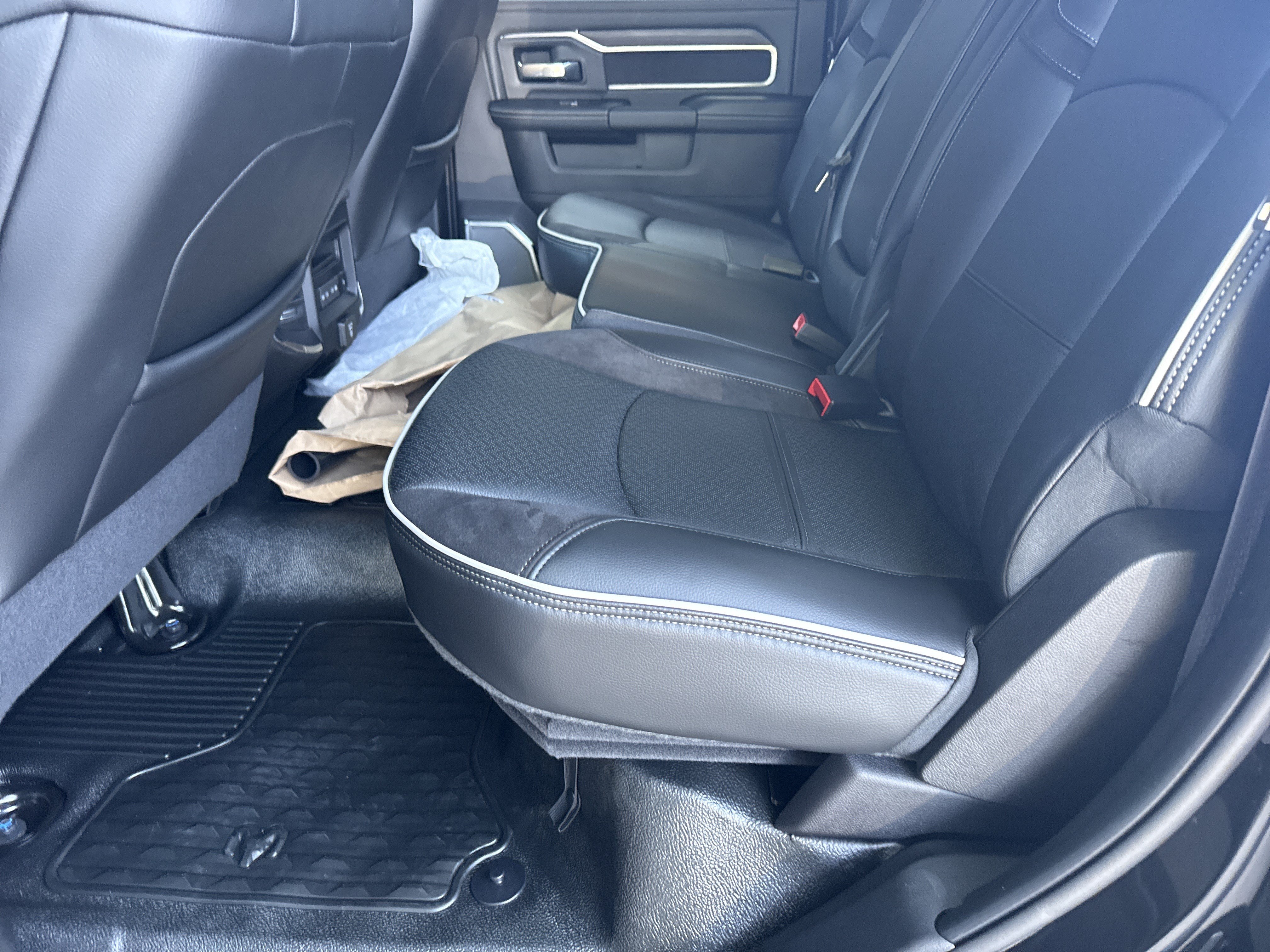 New 2026 RAM 5500 4x4 Crew Cab w/ Laramie Trim Package image 19