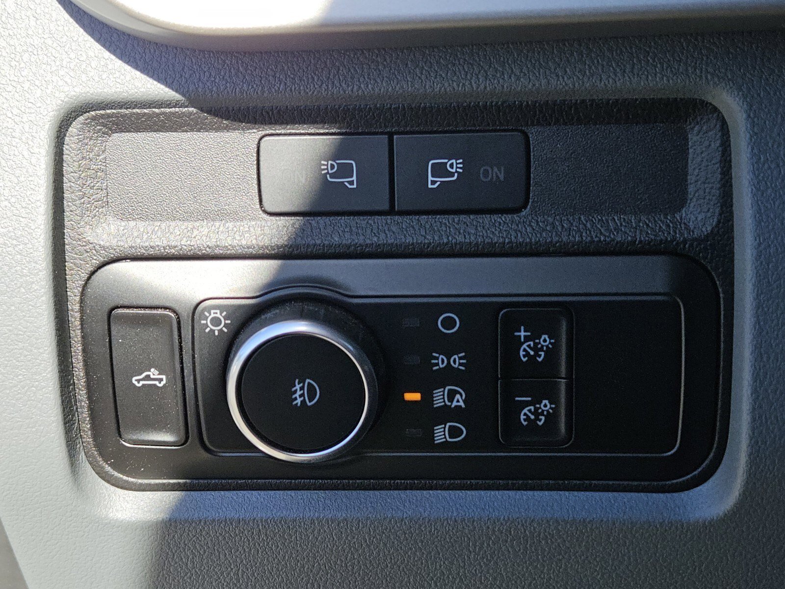 Used 2024 Ford F350 XLT w/ FX4 Off-Road Package image 19