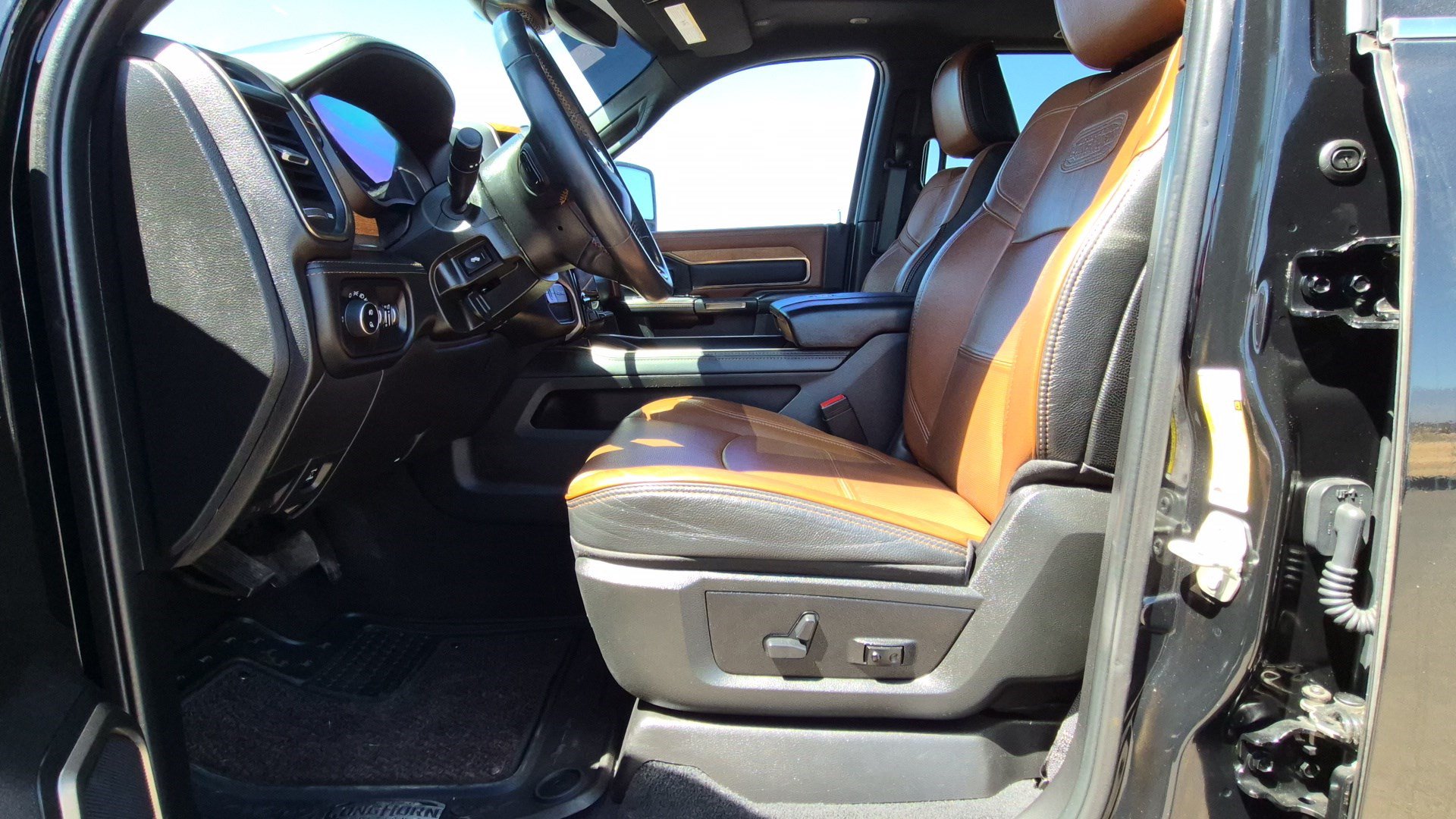 Used 2024 RAM 3500 Limited w/ Safety Group AWD/4WD image 14