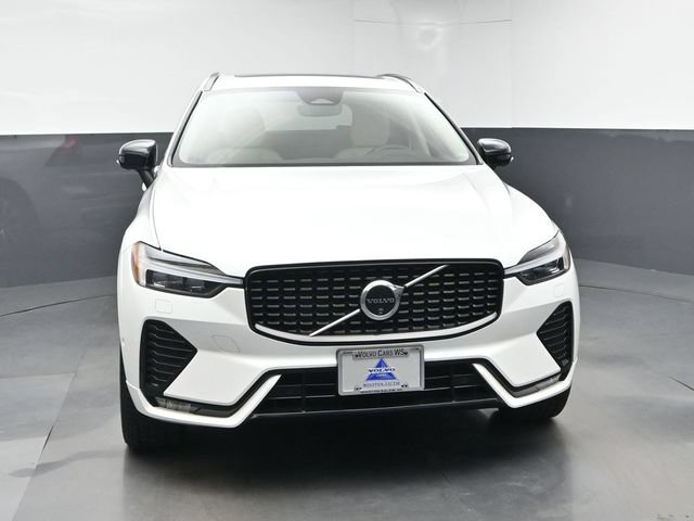 Used 2024 Volvo XC60 B5 Plus w/ Protection Package Premier AWD/4WD image 2