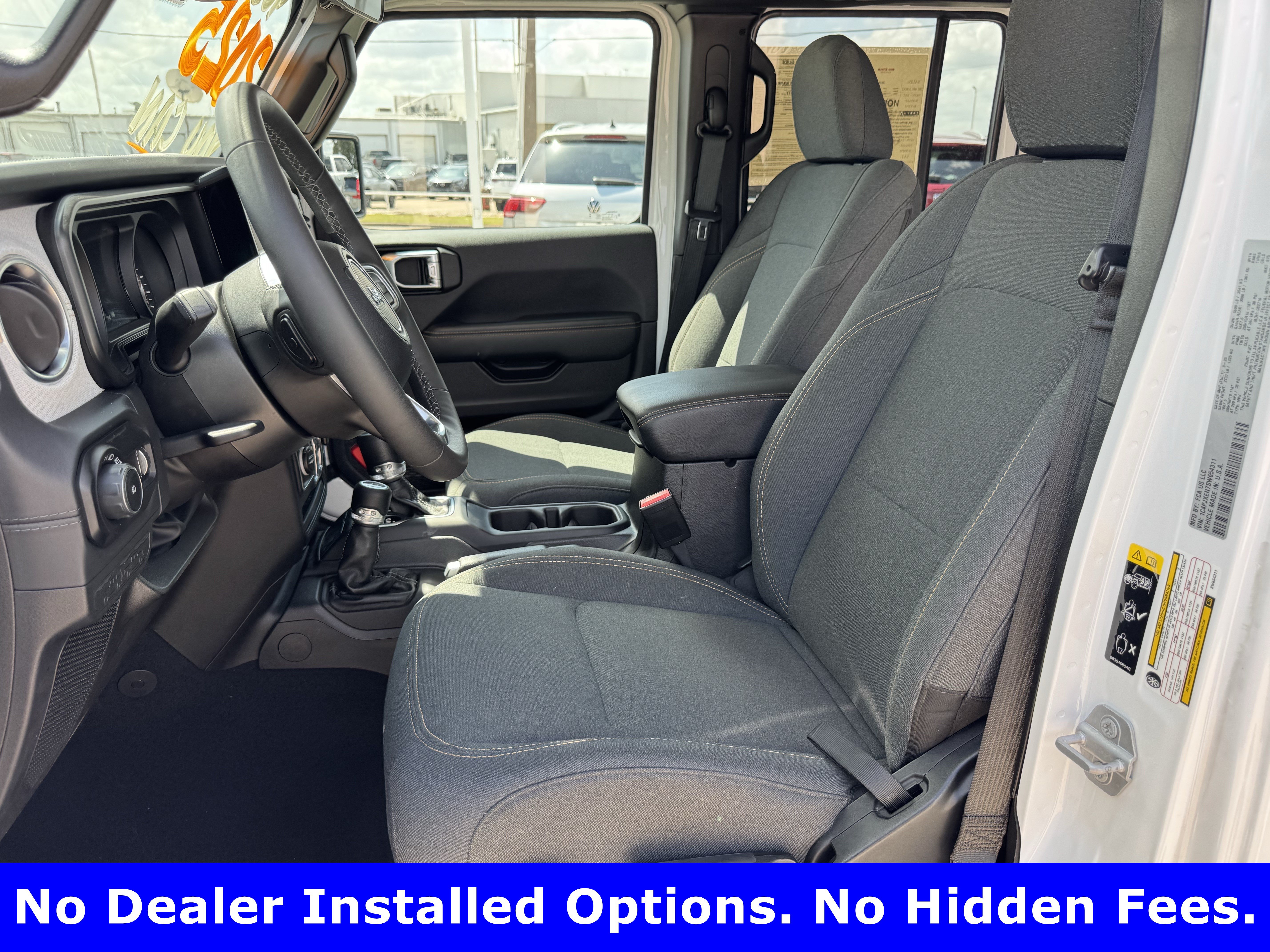 Used 2025 Jeep Wrangler Unlimited Sahara AWD/4WD image 24