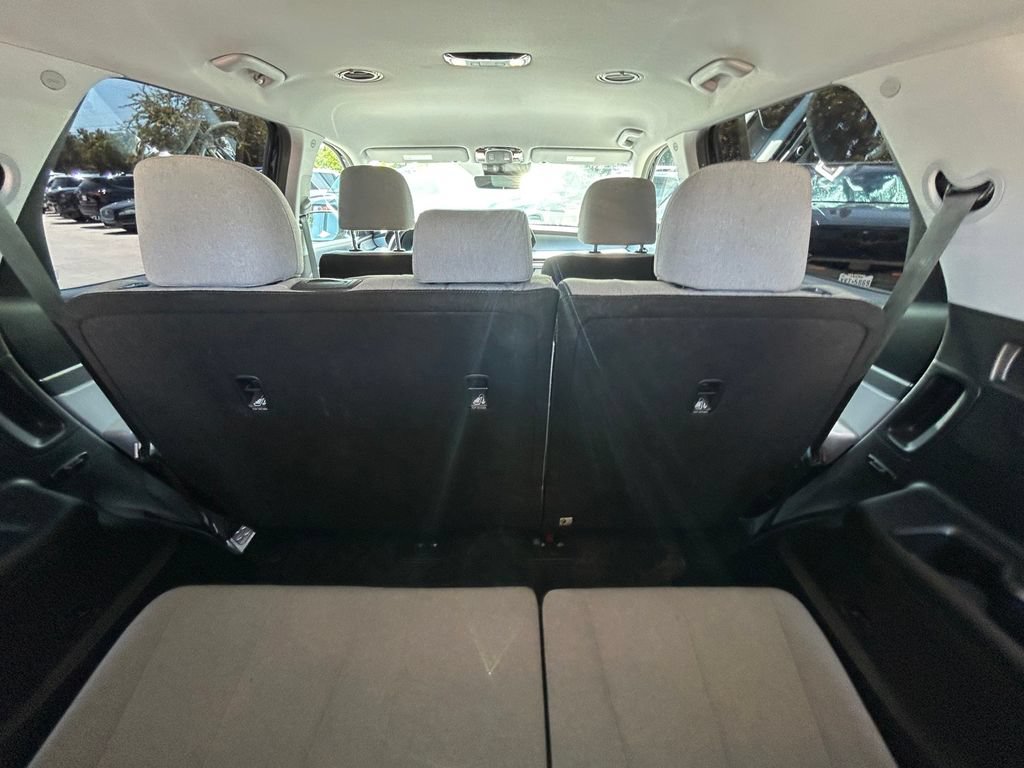 Used 2025 Hyundai Palisade SE FWD image 13