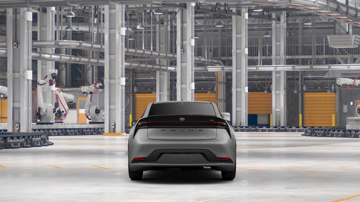 New 2027 Toyota Prius LE FWD image 10