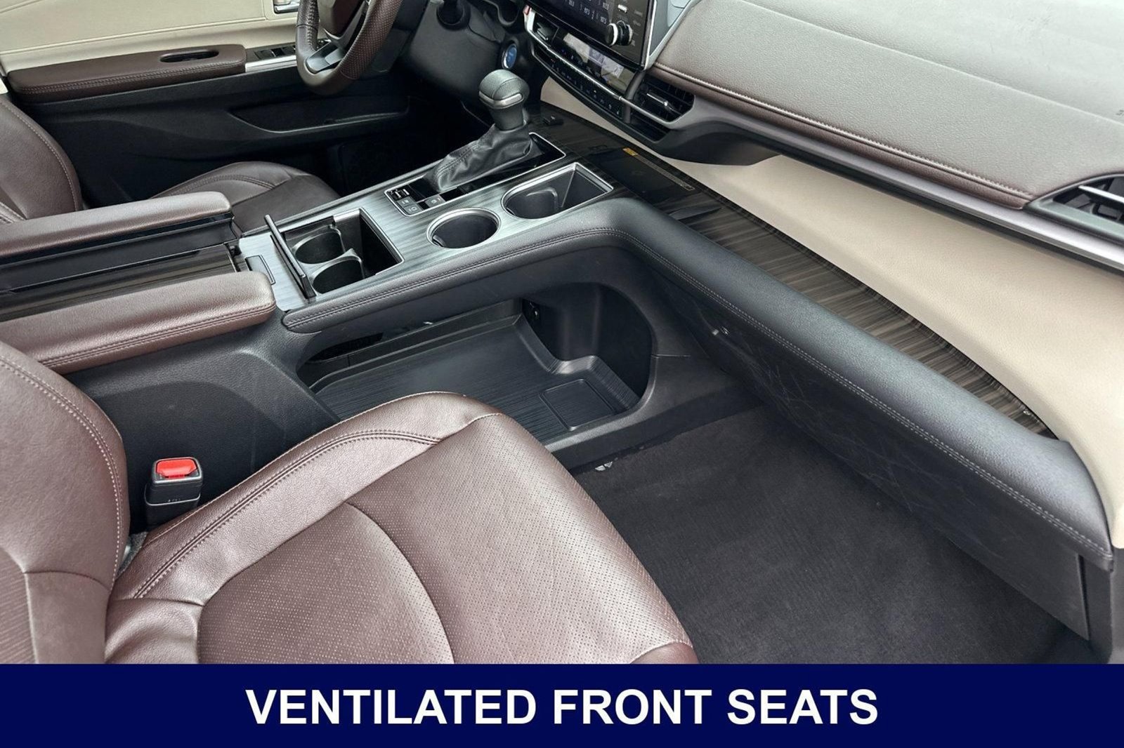 Used 2023 Toyota Sienna Platinum FWD image 20