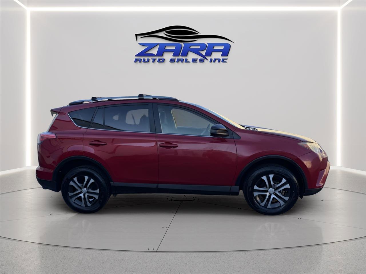 Used 2017 Toyota RAV4 LE w/ Carpet Mat Package image 7