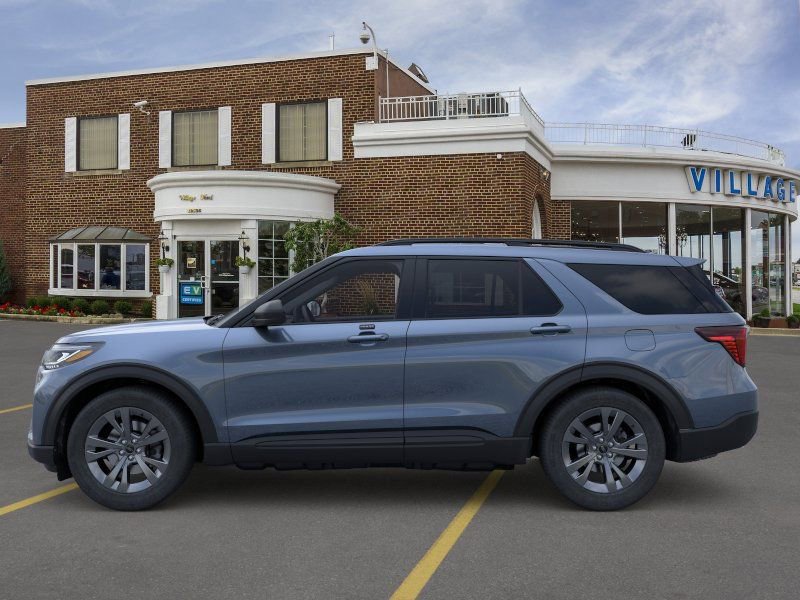 New 2026 Ford Explorer Active w/ Active Comfort Package AWD/4WD image 3