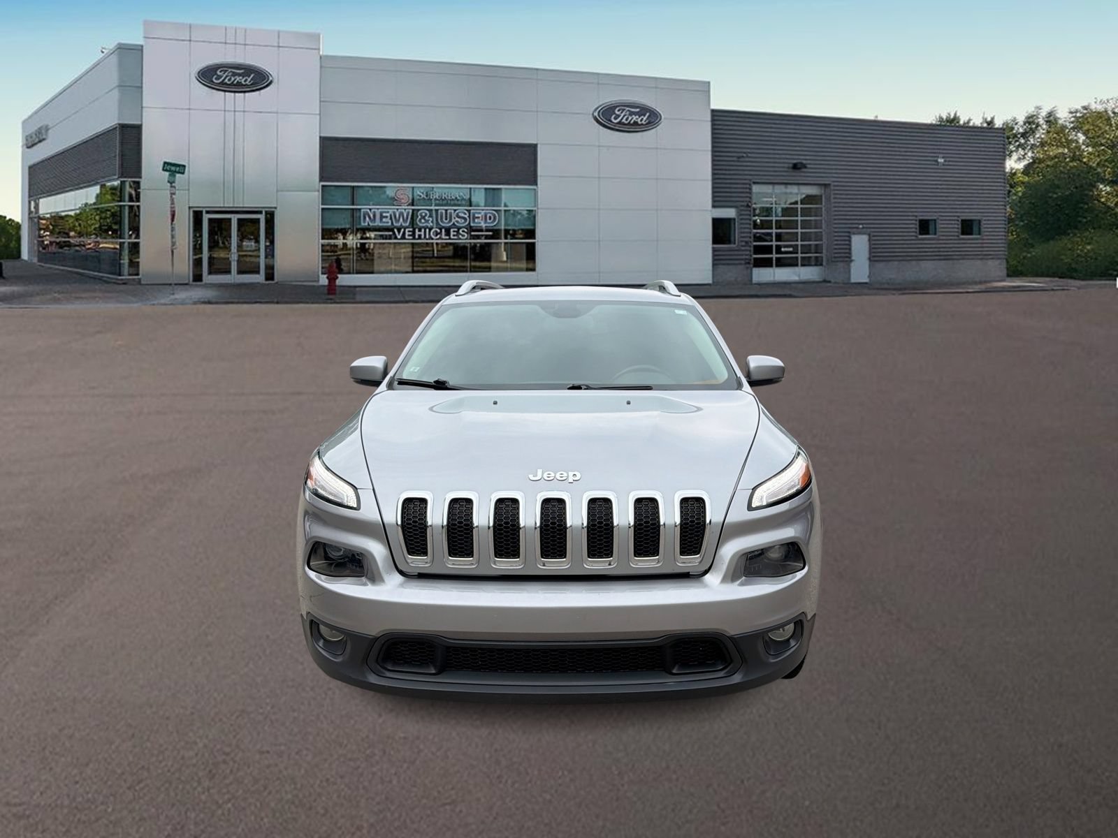 Used 2017 Jeep Cherokee Latitude w/ Safety/Convenience Group AWD/4WD image 3