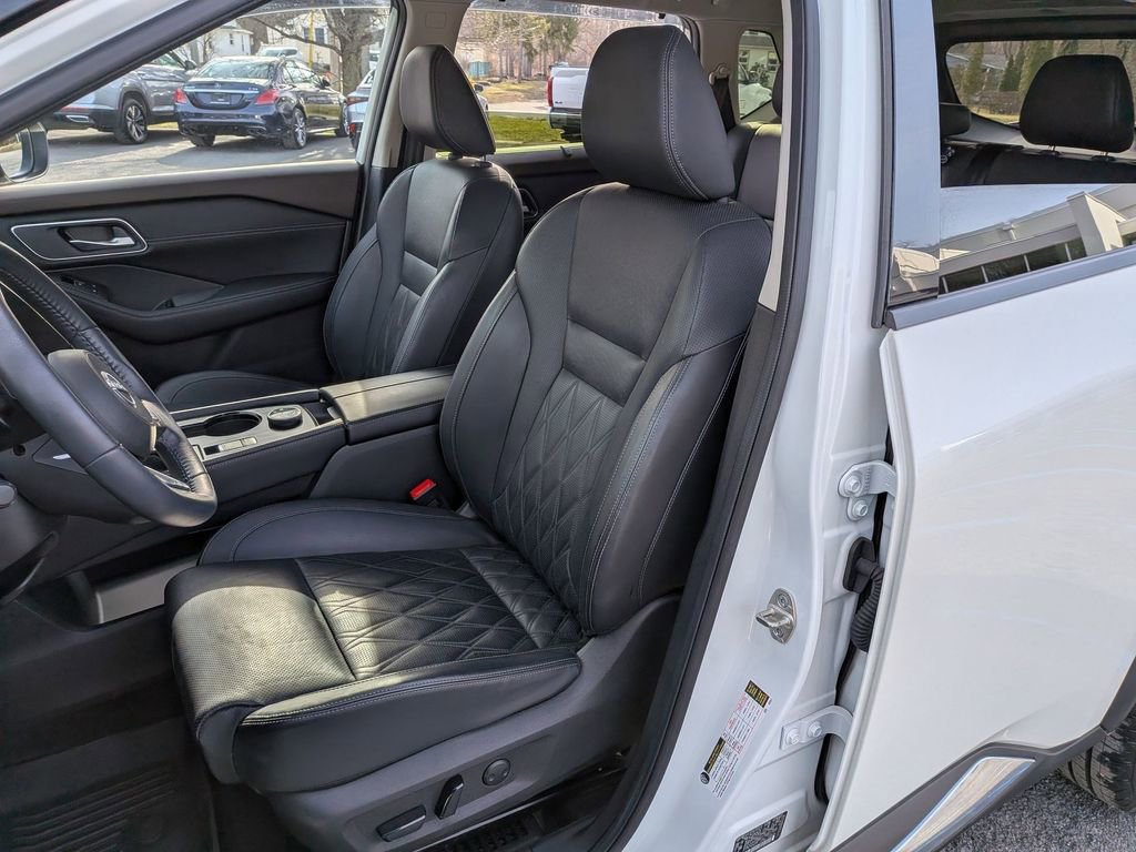 Used 2023 Nissan Rogue Platinum w/ Platinum Premium Package AWD/4WD image 8