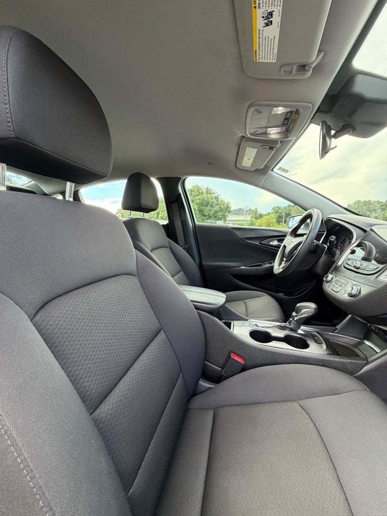 Used 2023 Chevrolet Malibu LT FWD image 14