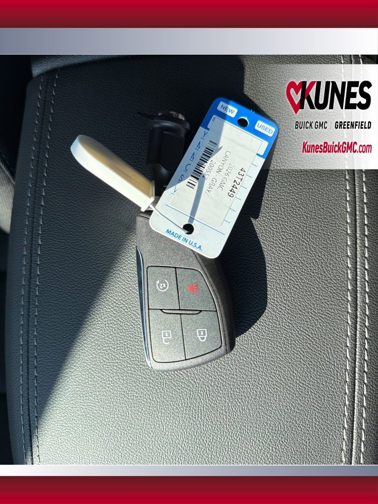 New 2026 GMC Canyon Elevation w/ Convenience Package image 39