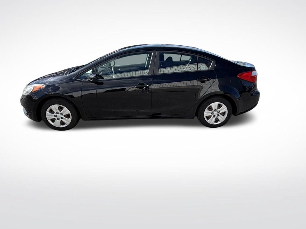 Used 2016 Kia Forte LX FWD image 2
