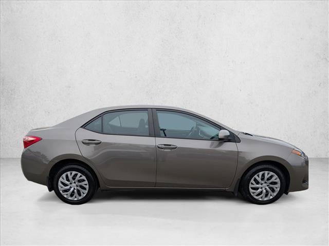 Used 2018 Toyota Corolla LE FWD video 4