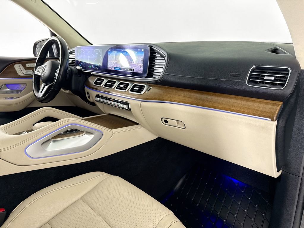 Used 2023 Mercedes-Benz GLS 450 4MATIC image 13