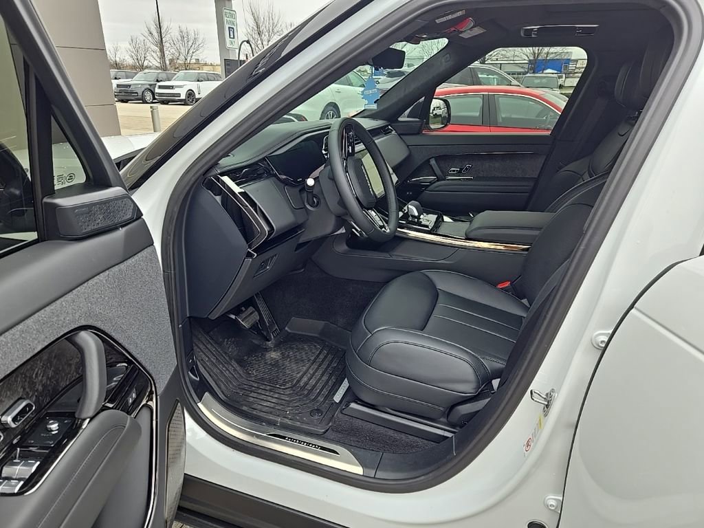 Used 2025 Land Rover Range Rover Sport Autobiography image 16