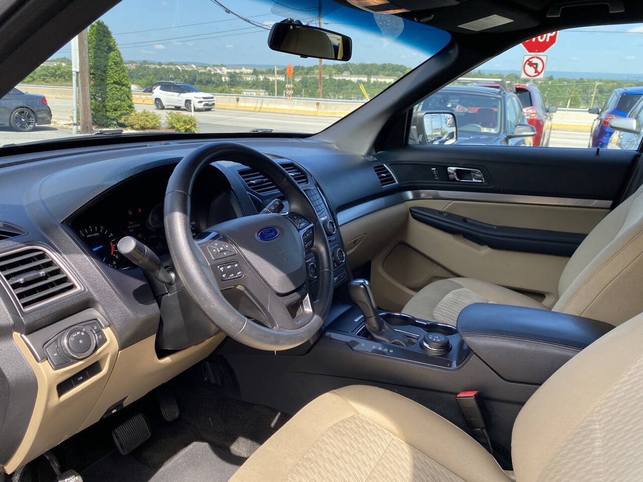 Used 2017 Ford Explorer 4WD image 11