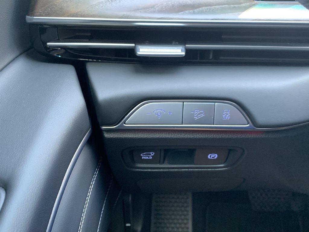 Certified 2025 Genesis GV80 2.5T Select AWD/4WD image 29