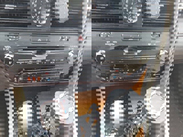 Used 2017 Lexus RX 450h AWD image 12