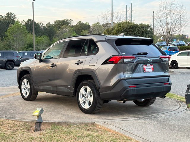 Used 2021 Toyota RAV4 LE AWD/4WD image 5