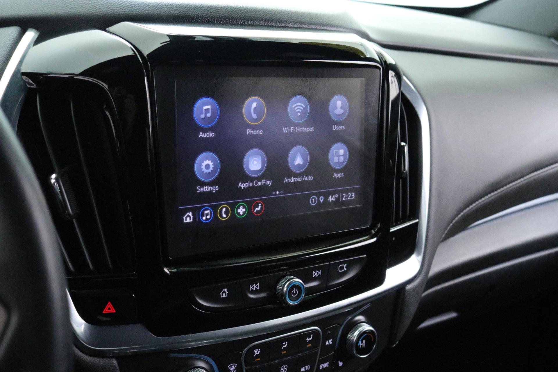 Used 2023 Chevrolet Traverse LT w/ LPO, Floor Liner Package image 17