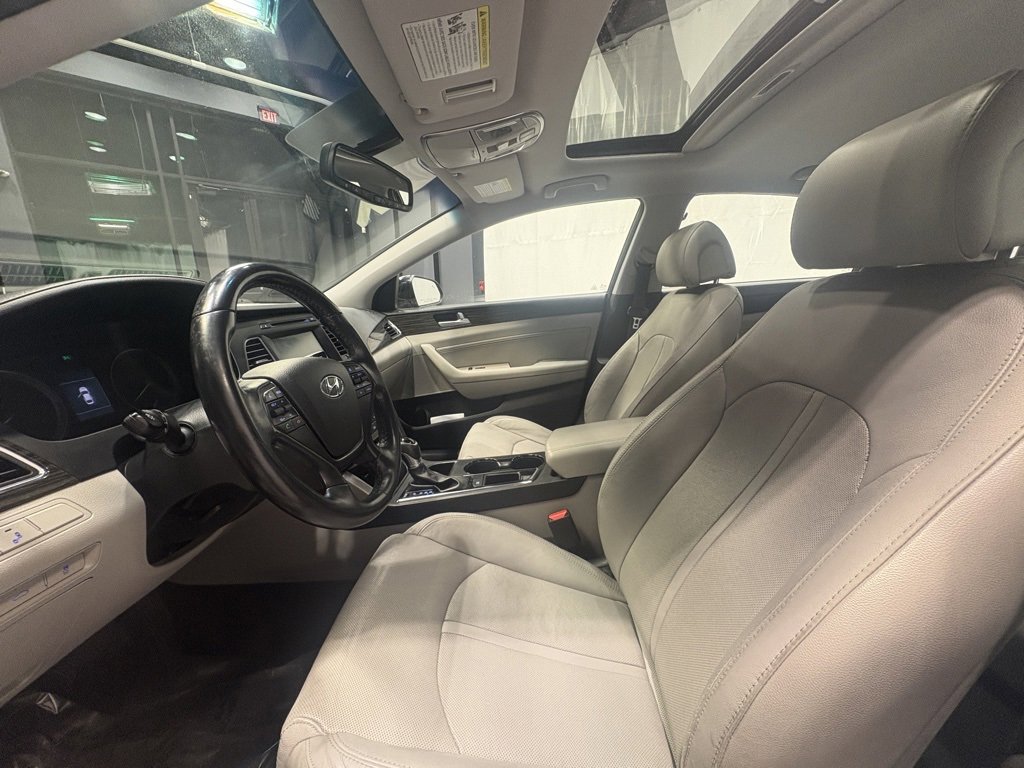 Used 2017 Hyundai Sonata Limited w/ Cargo Package image 16