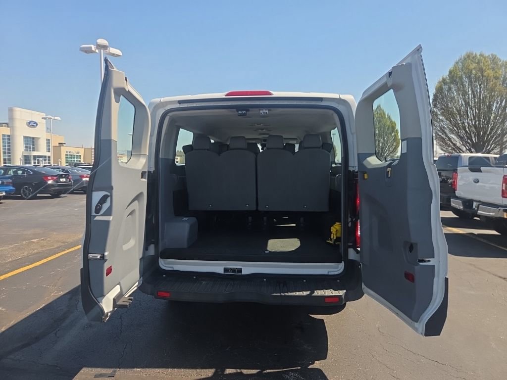 Used 2017 Ford Transit 350 XL RWD image 6
