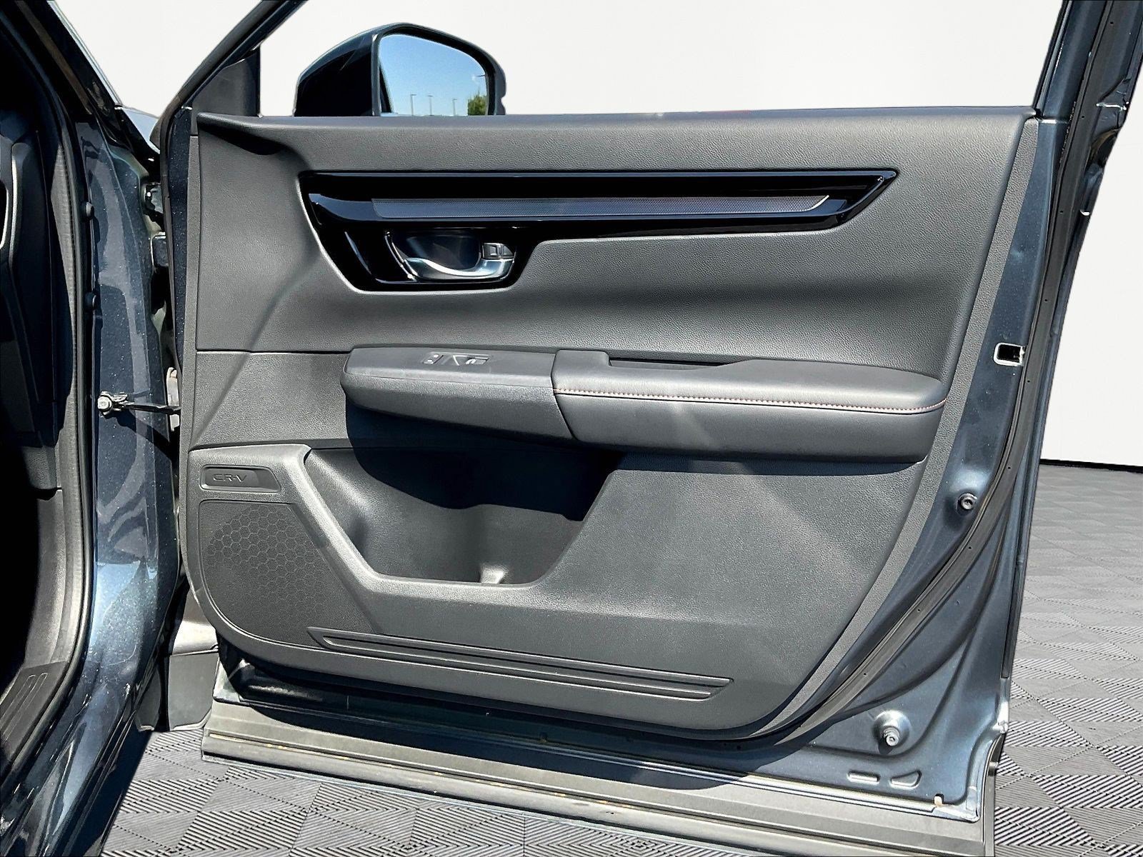 Used 2024 Honda CR-V Sport Touring image 29