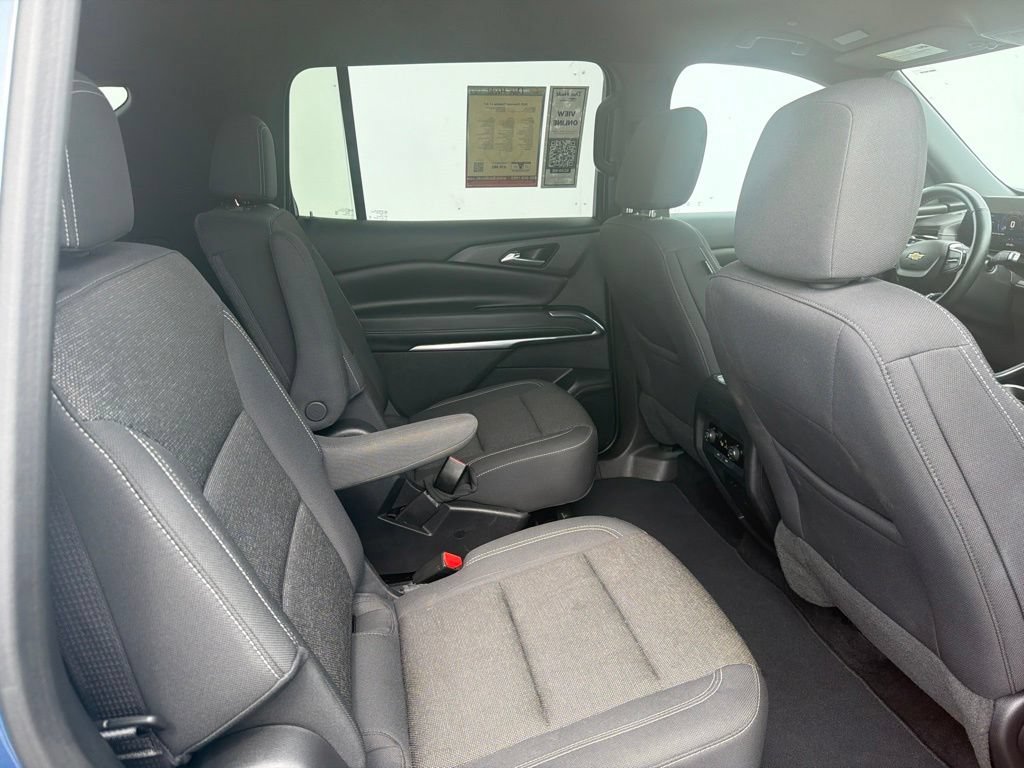 Used 2025 Chevrolet Traverse LT AWD/4WD image 6