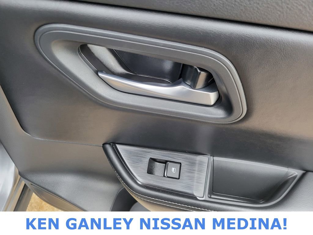 Certified 2025 Nissan Rogue SV FWD image 47
