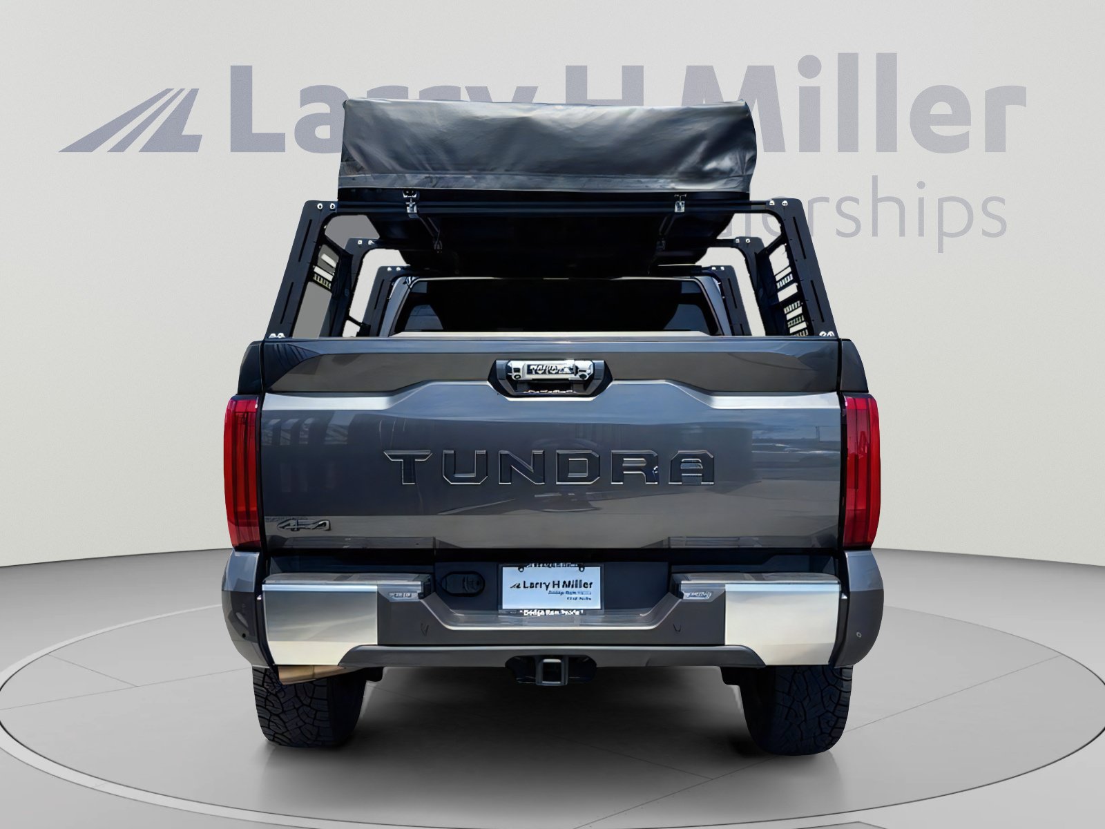 Used 2025 Toyota Tundra Limited AWD/4WD image 6