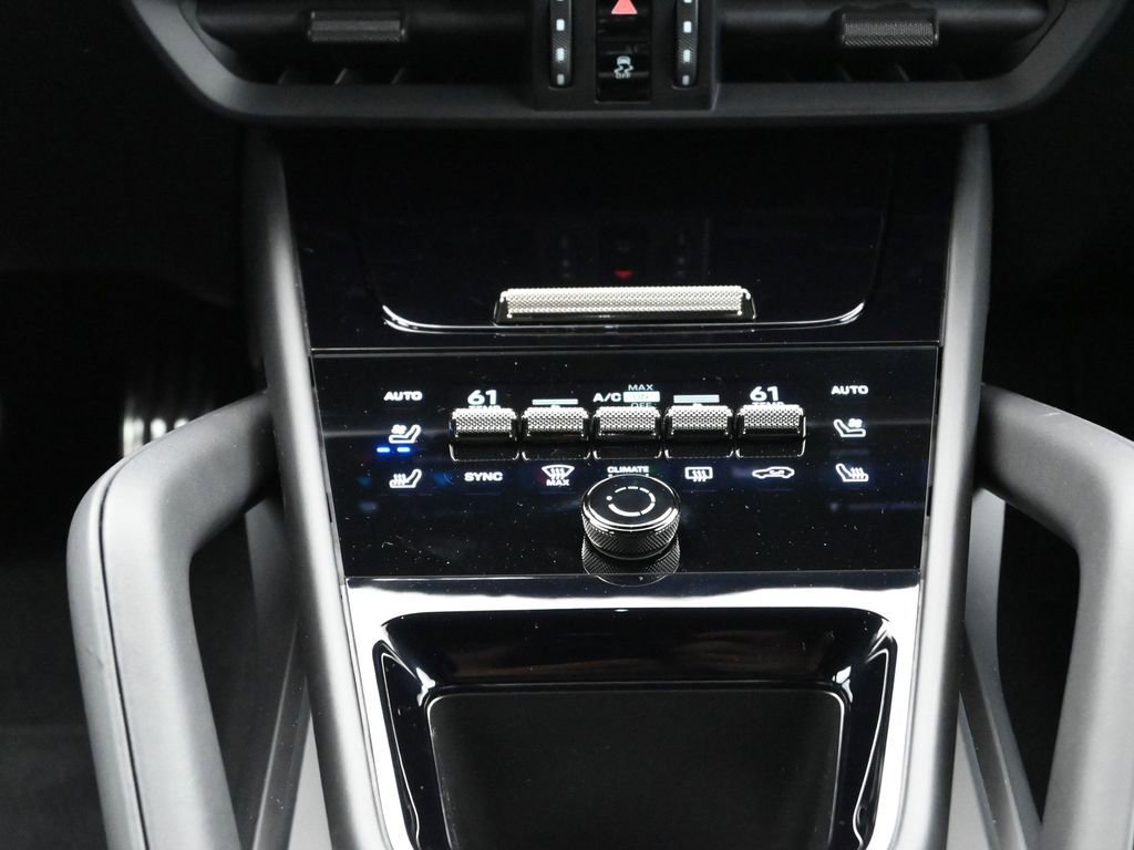 New 2026 Porsche Cayenne Turbo image 23