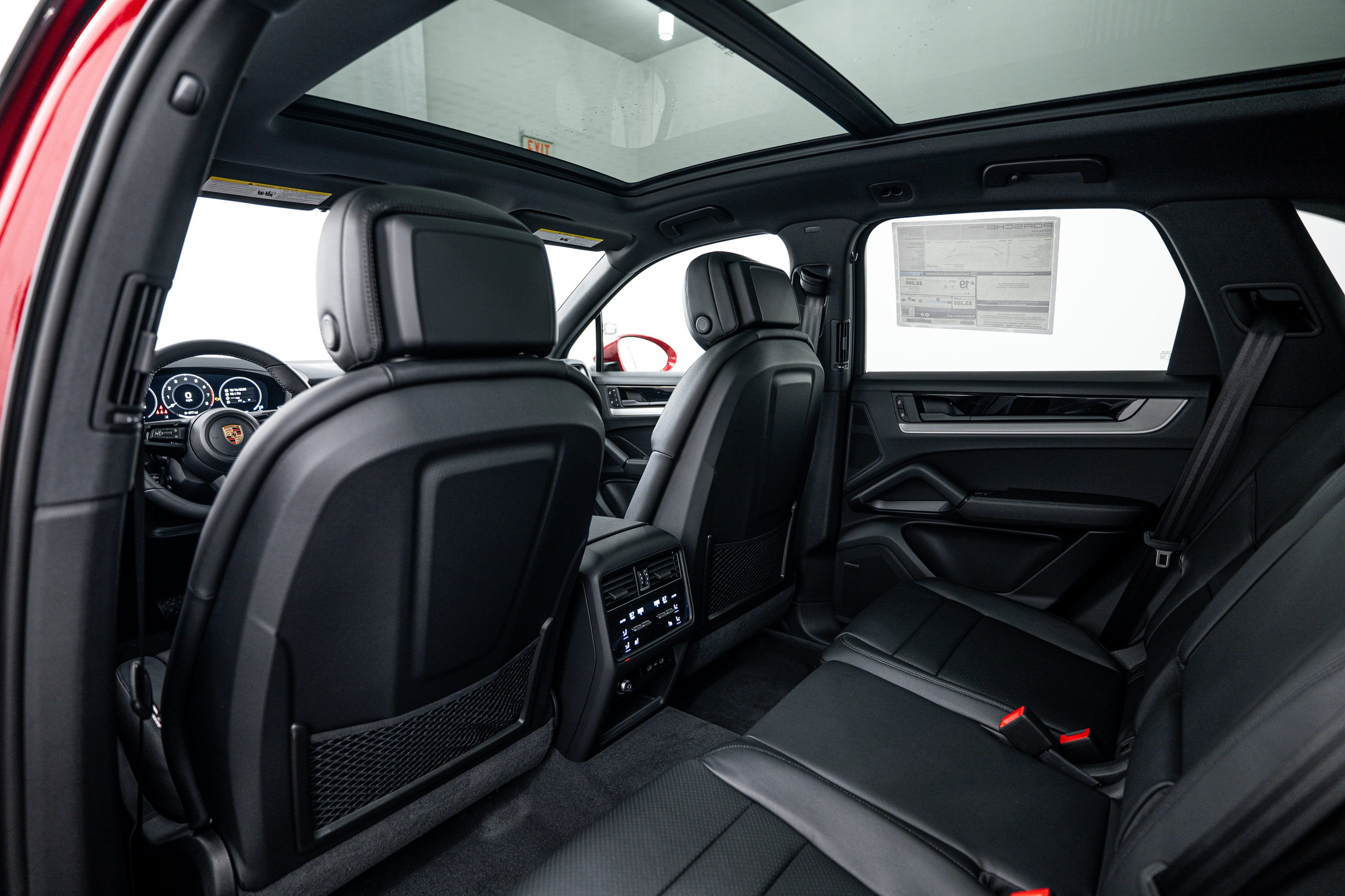 Certified 2026 Porsche Cayenne AWD/4WD image 25