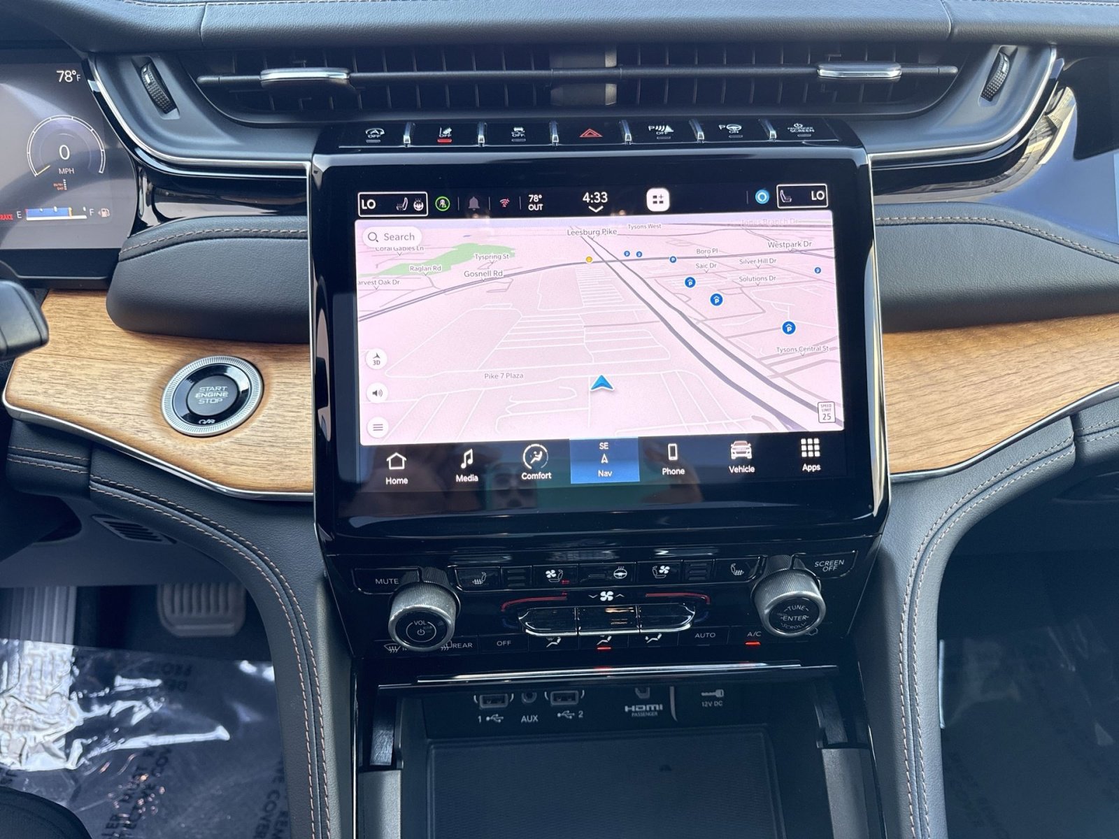 Used 2023 Jeep Grand Cherokee Summit image 20