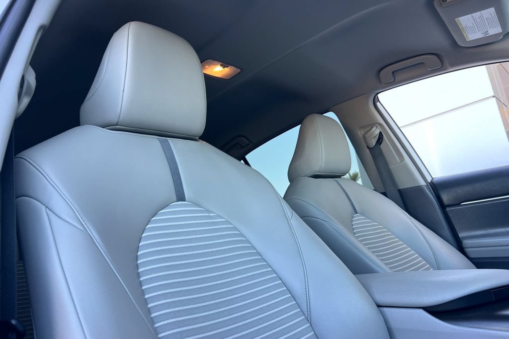 Certified 2022 Toyota Camry SE w/ Convenience Package FWD image 18