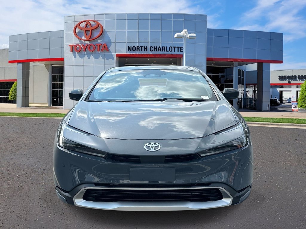 New 2027 Toyota Prius Plug-In Hybrid FWD image 3