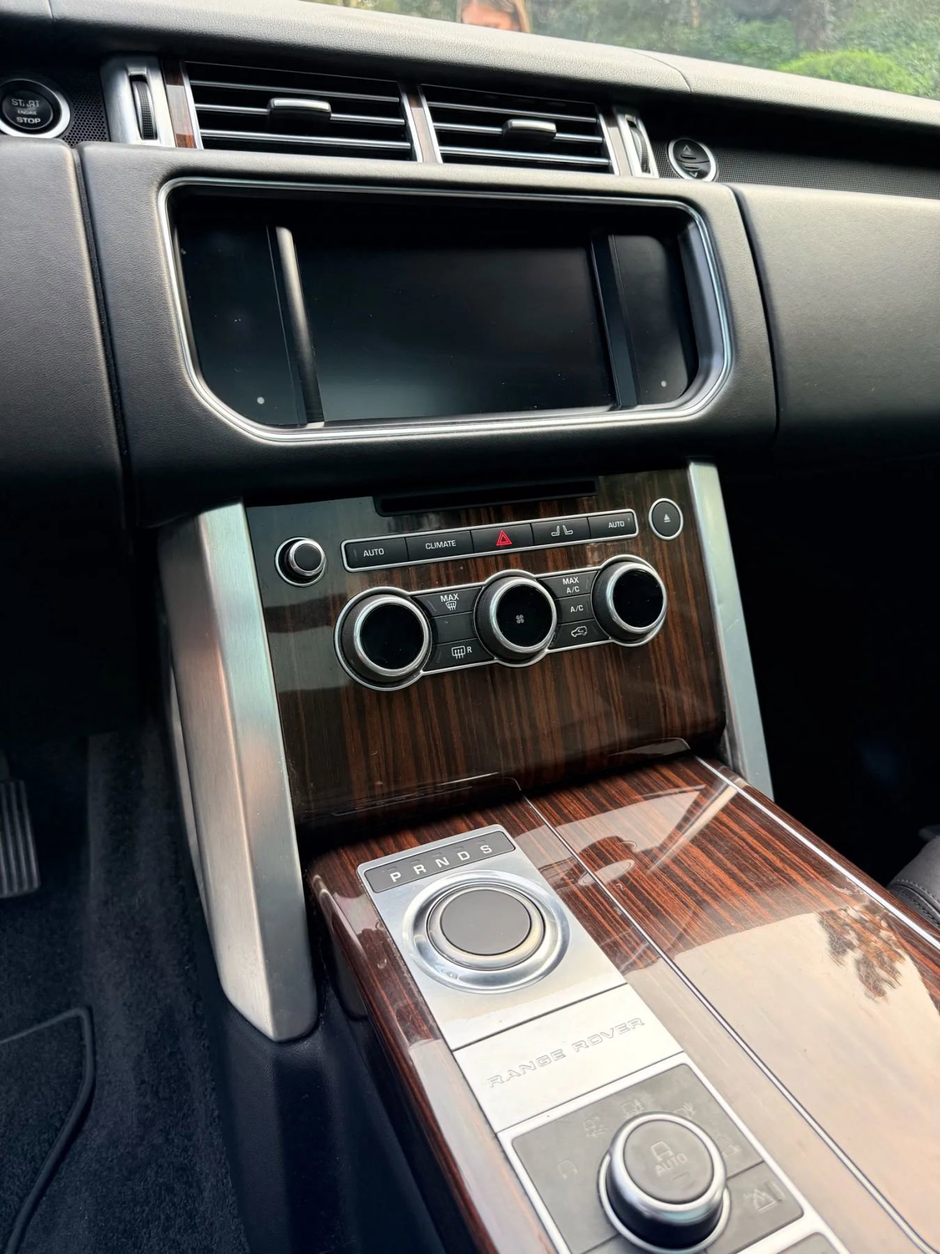 Used 2016 Land Rover Range Rover HSE image 24