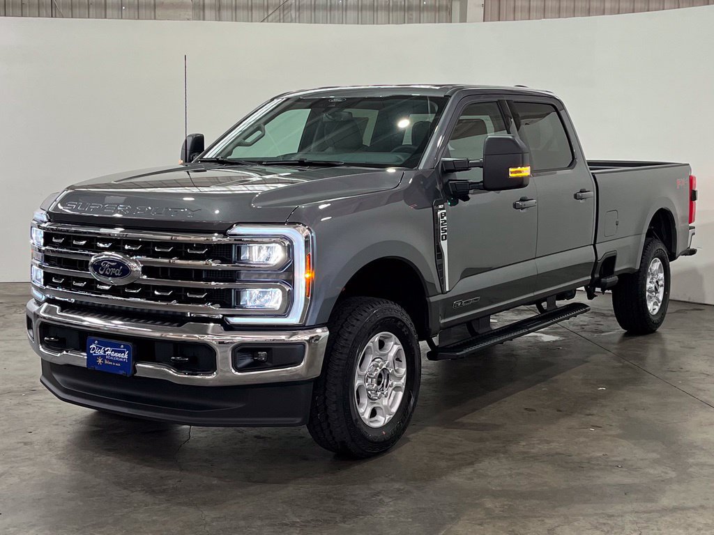 New 2026 Ford F250 XLT w/ XLT Premium Package AWD/4WD image 2