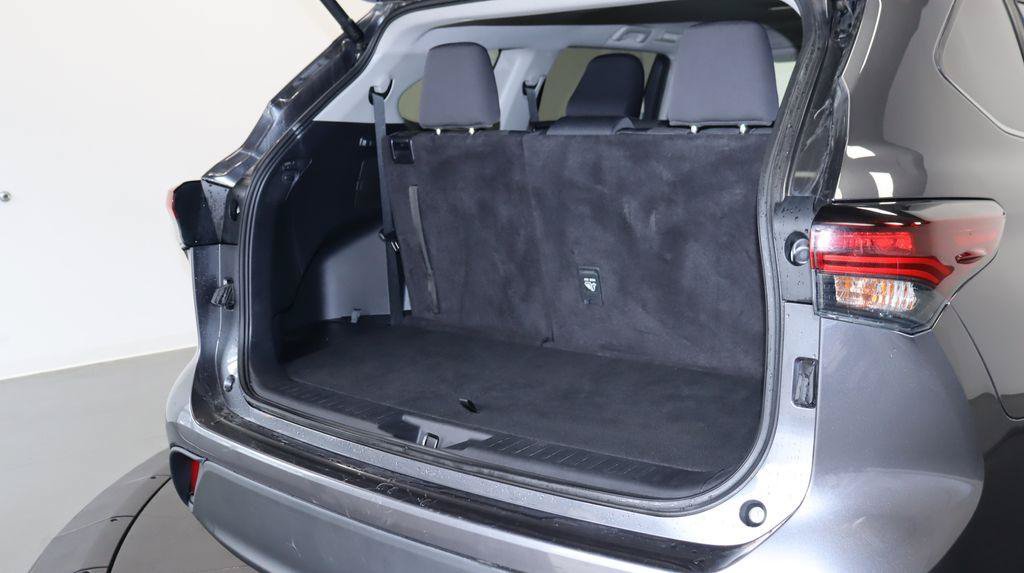 Used 2025 Toyota Highlander Limited AWD/4WD image 27